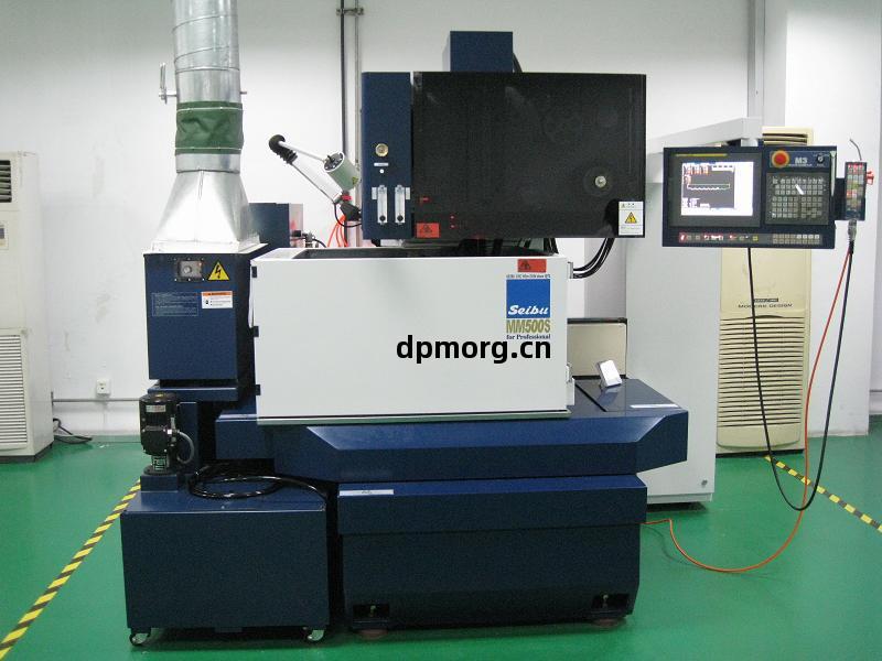 放(fang)電(電)加工(gong)機(ji)